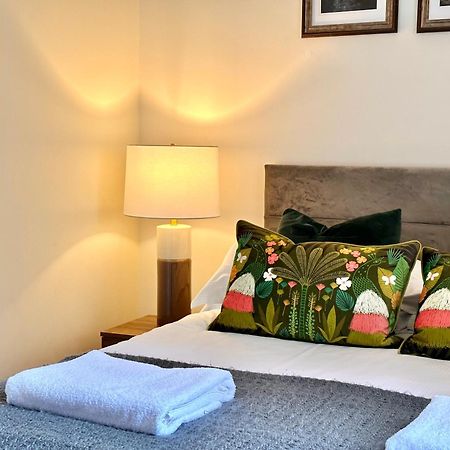 요크 Clifford'S Reach At Bluebridge Court With Free Parking 아파트 외부 사진