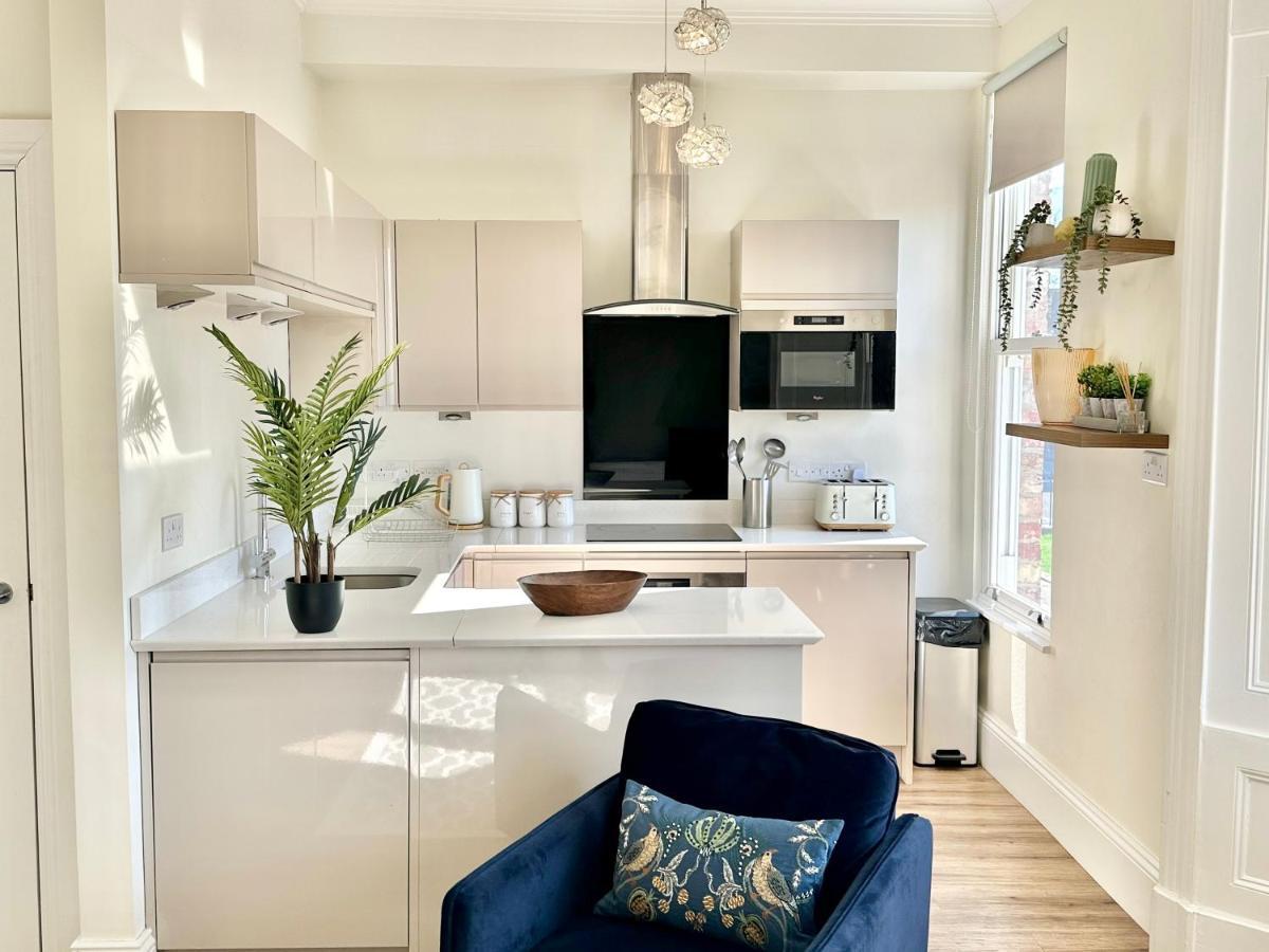 요크 Clifford'S Reach At Bluebridge Court With Free Parking 아파트 외부 사진
