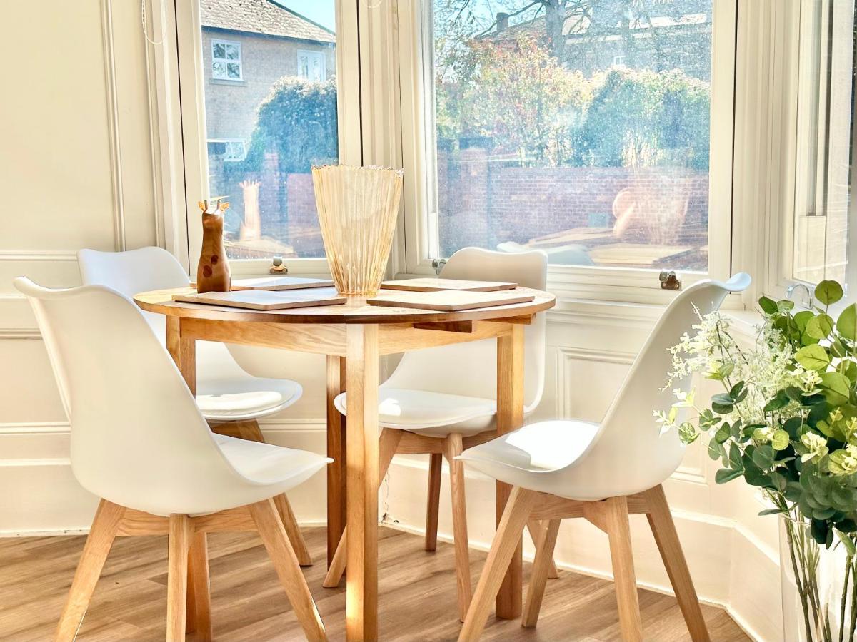 요크 Clifford'S Reach At Bluebridge Court With Free Parking 아파트 외부 사진